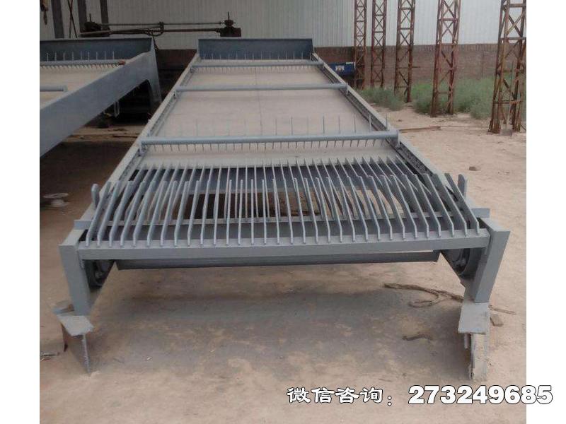 湘乡电厂循环式耙齿清污机